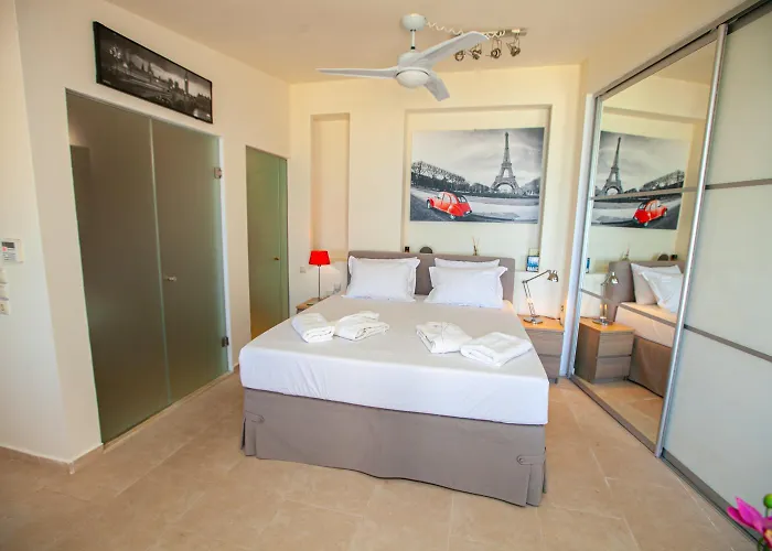 Lux Chalkidiki Close To The Sea