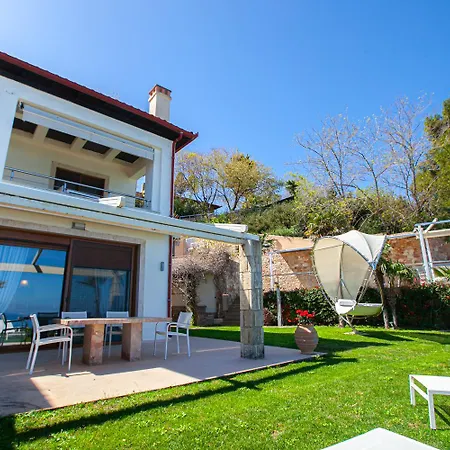 Vila Lux Chalkidiki Close To The Sea Kriopigi
